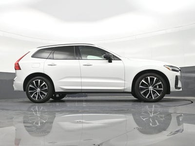 2024 Volvo XC60 B5 Plus Dark Theme