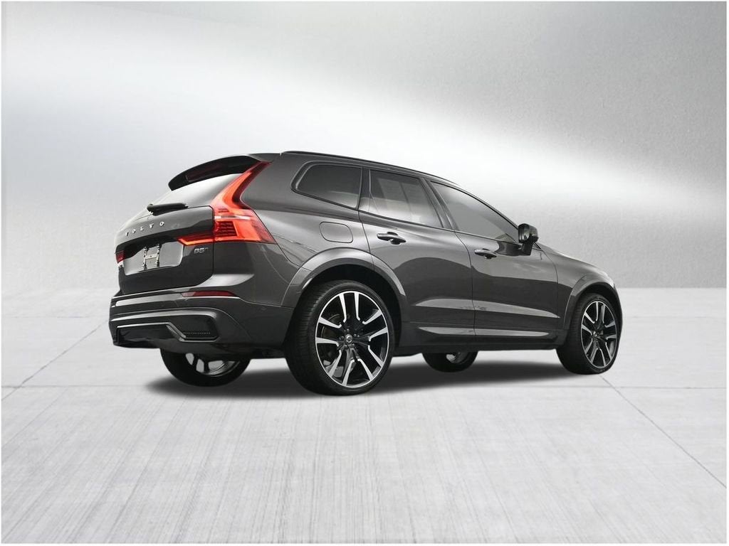 2024 Volvo XC60 Ultimate Dark Theme