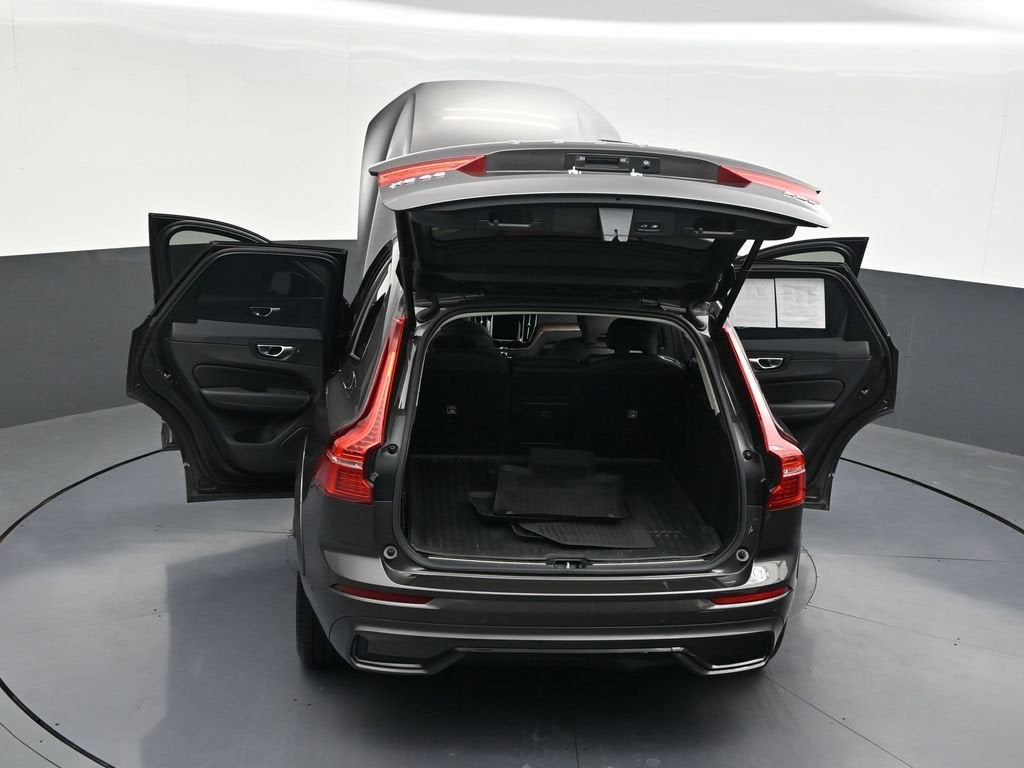 2024 Volvo XC60 Ultimate Dark Theme