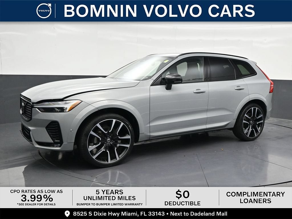 2024 Volvo XC60 B5 Ultimate Dark Theme