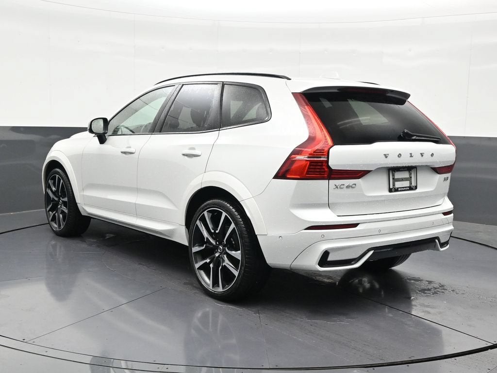 2024 Volvo XC60 B5 Ultimate Dark Theme