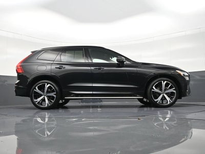 2022 Volvo XC60 R-Design