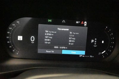 2023 Volvo XC40 Plus Bright Theme