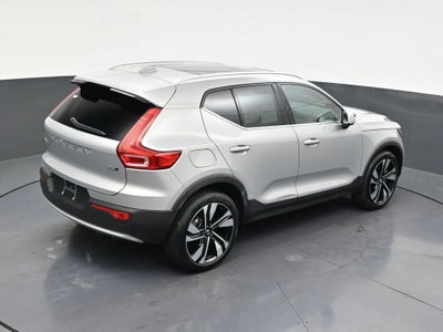 2023 Volvo XC40 Plus Bright Theme