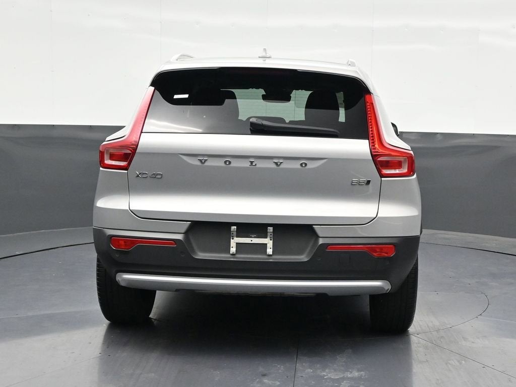 2023 Volvo XC40 Plus Bright Theme