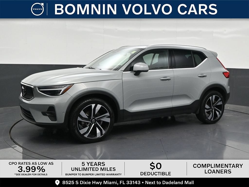 2024 Volvo XC40 B5 Plus Bright Theme