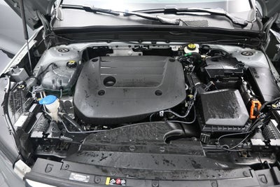 2024 Volvo XC40 B5 Plus Bright Theme
