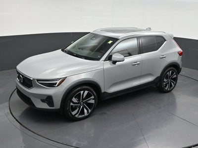 2024 Volvo XC40 B5 Plus Bright Theme