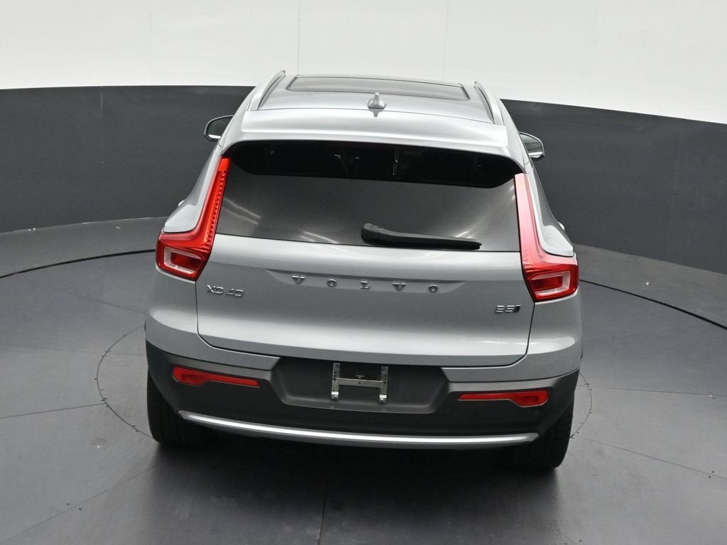 2024 Volvo XC40 B5 Plus Bright Theme