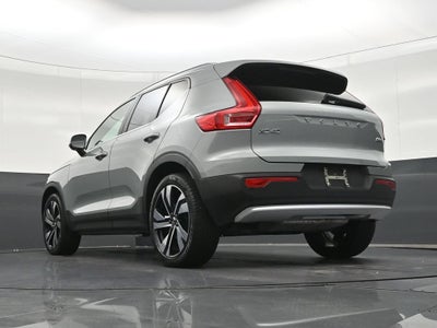 2024 Volvo XC40 B5 Plus Bright Theme