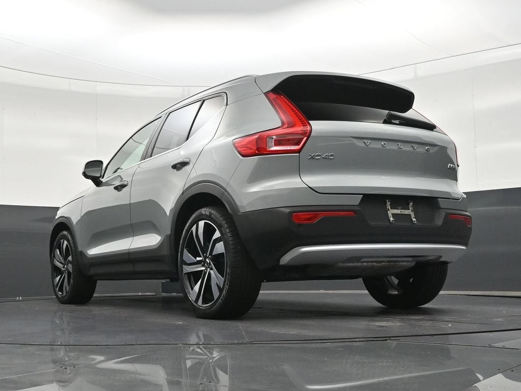 2024 Volvo XC40 B5 Plus Bright Theme