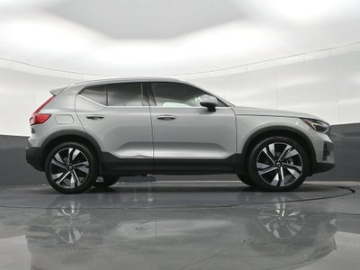 2024 Volvo XC40 B5 Plus Bright Theme