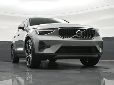 2024 Volvo XC40 B5 Plus Bright Theme