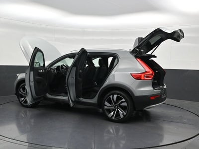 2024 Volvo XC40 B5 Plus Bright Theme