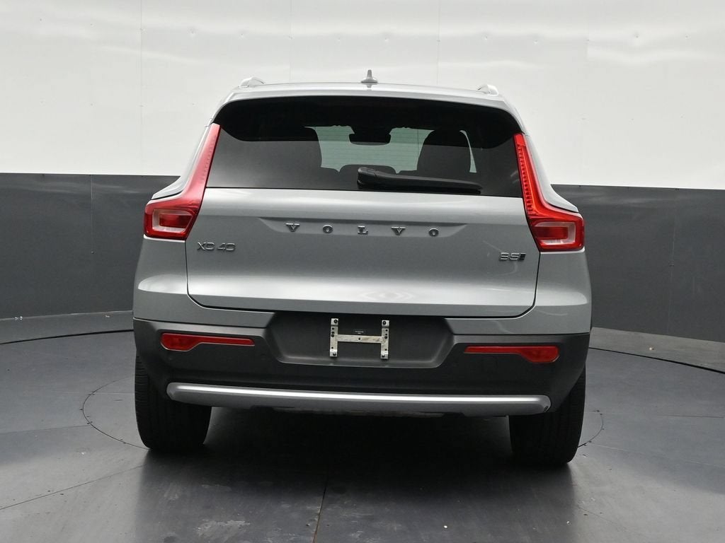 2024 Volvo XC40 B5 Plus Bright Theme