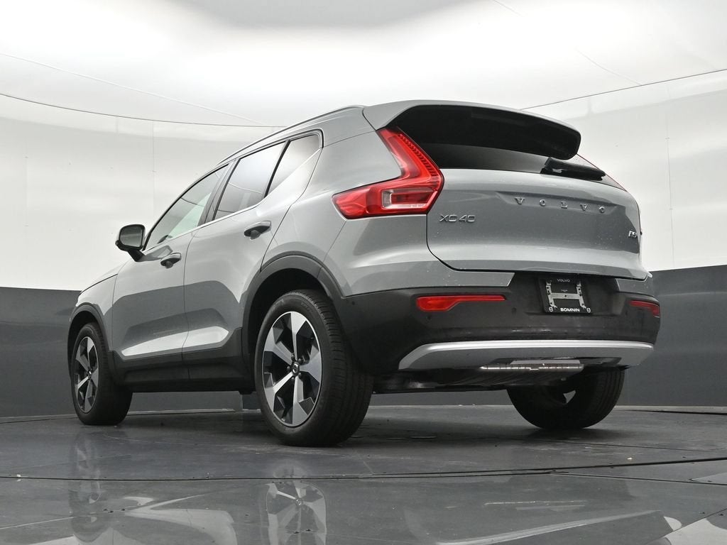 2025 Volvo XC40 Plus Bright Theme