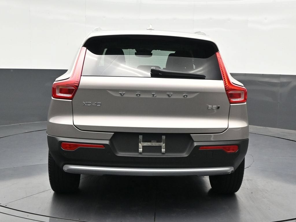 2024 Volvo XC40 B5 Plus Bright Theme