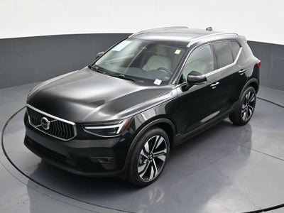 2023 Volvo XC40 Ultimate Bright Theme