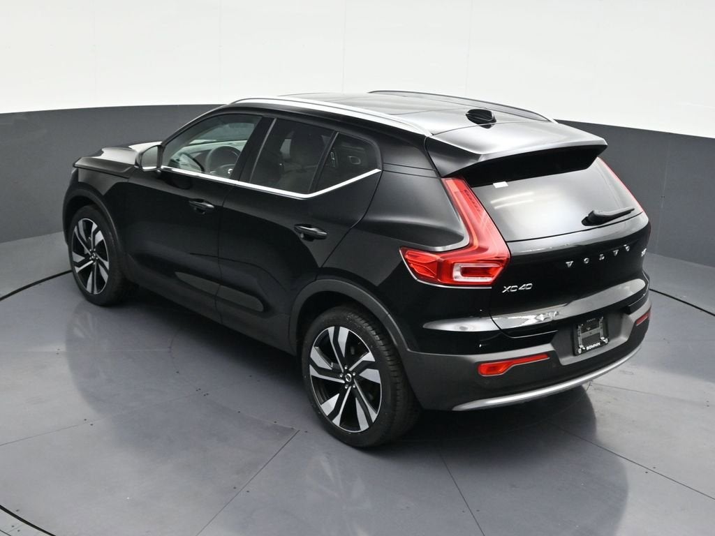 2023 Volvo XC40 Ultimate Bright Theme
