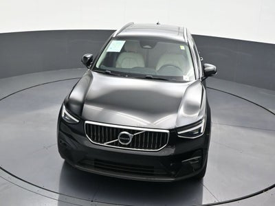 2023 Volvo XC40 Ultimate Bright Theme