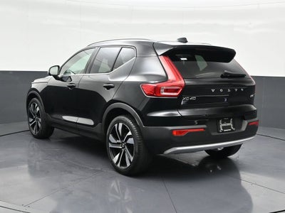 2023 Volvo XC40 Ultimate Bright Theme