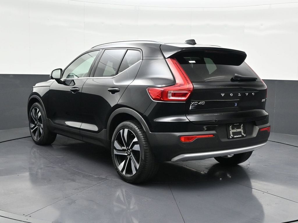 2023 Volvo XC40 Ultimate Bright Theme
