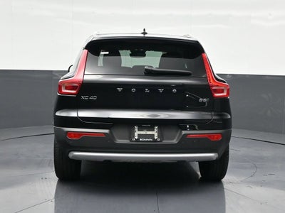 2023 Volvo XC40 Ultimate Bright Theme