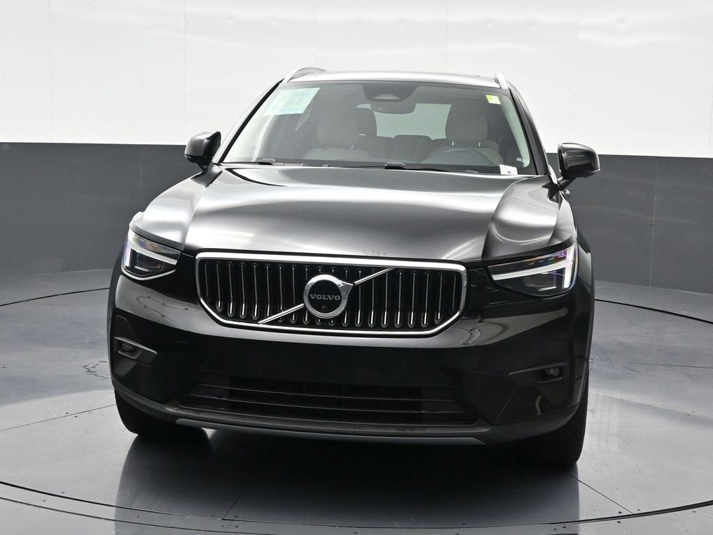 2023 Volvo XC40 Ultimate Bright Theme