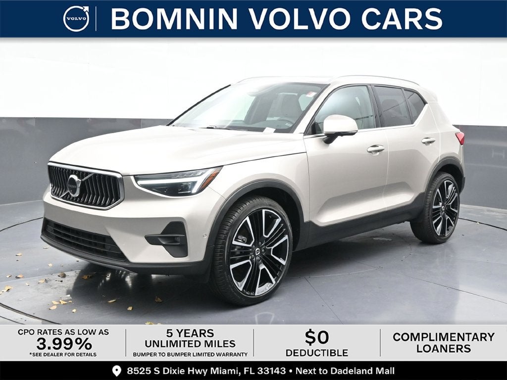2024 Volvo XC40 Ultimate Bright Theme