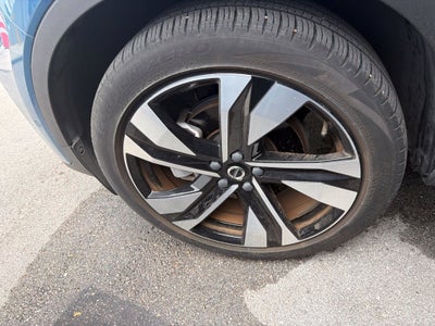 2024 Volvo XC40 Plus Dark Theme