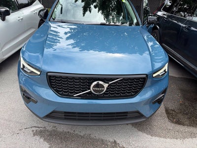 2024 Volvo XC40 Plus Dark Theme
