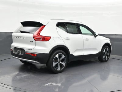 2023 Volvo XC40 Plus Bright Theme