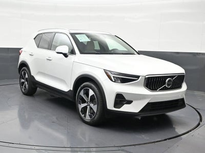 2023 Volvo XC40 Plus Bright Theme