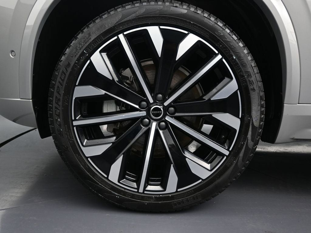 2025 Volvo XC90 Plus