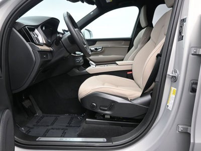 2025 Volvo XC90 Plus