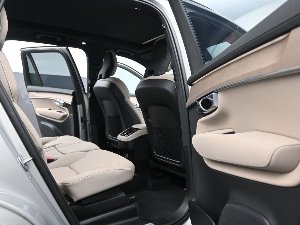 2025 Volvo XC90 Plus