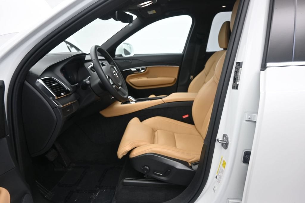 2025 Volvo XC90 B5 Ultra