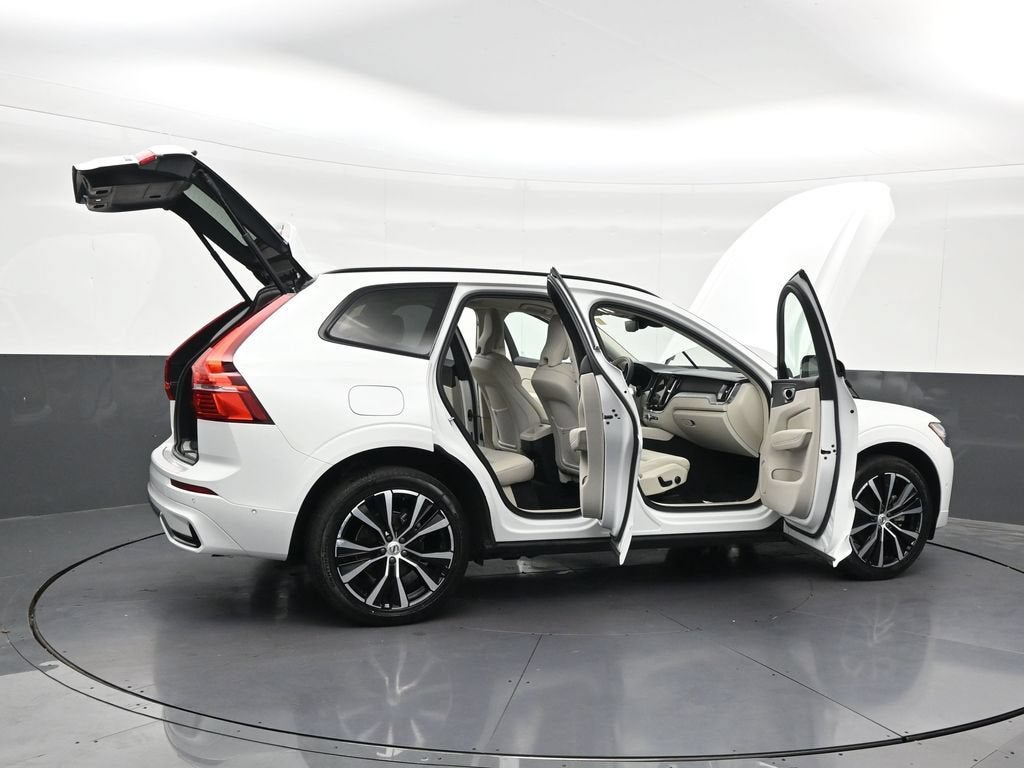 2025 Volvo XC60 Plus