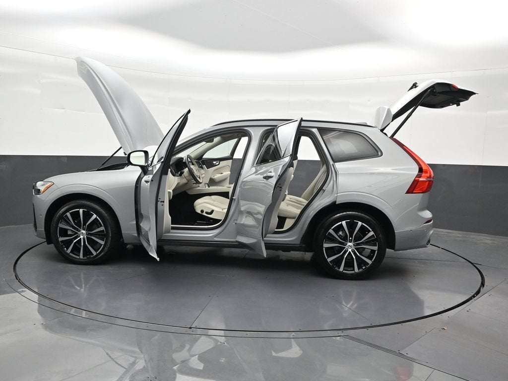 2025 Volvo XC60 B5 Plus