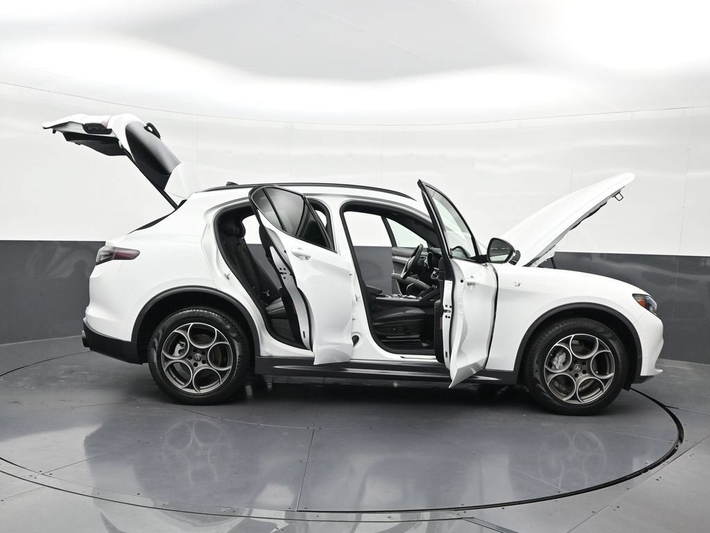 2024 Alfa Romeo Stelvio Ti