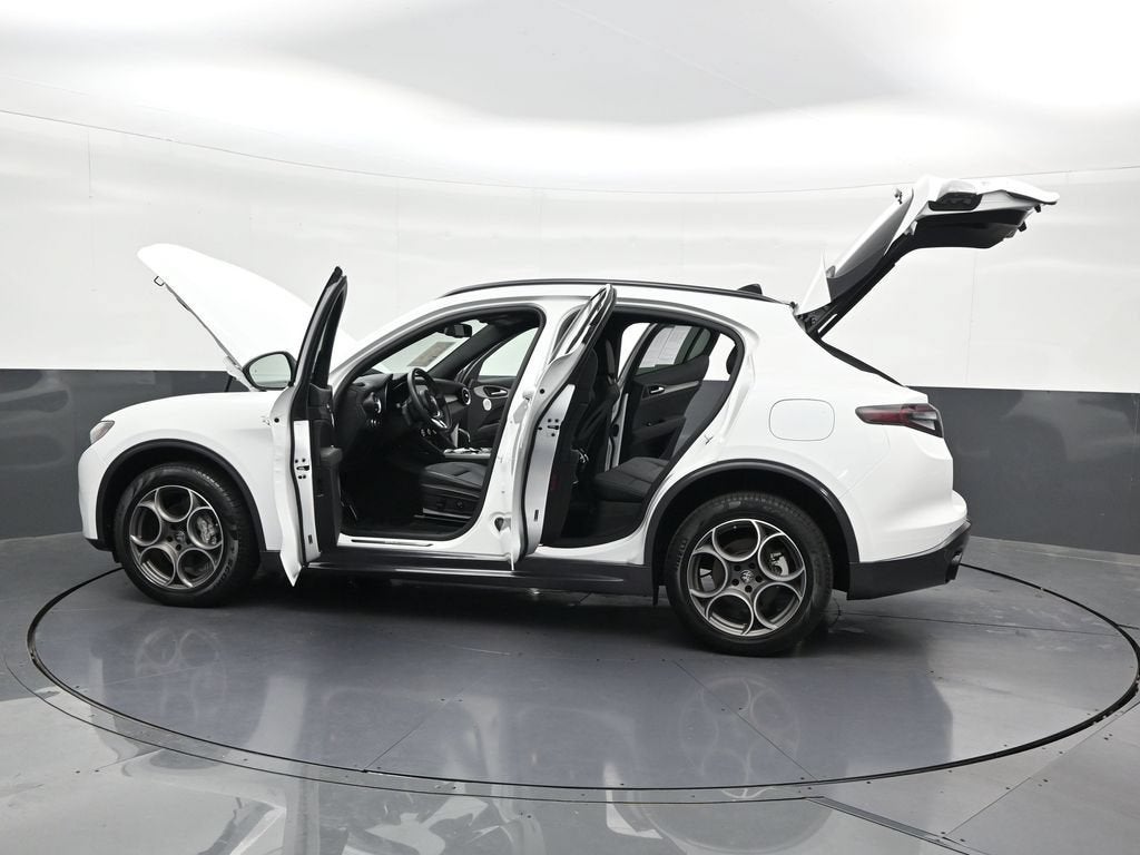 2024 Alfa Romeo Stelvio Ti