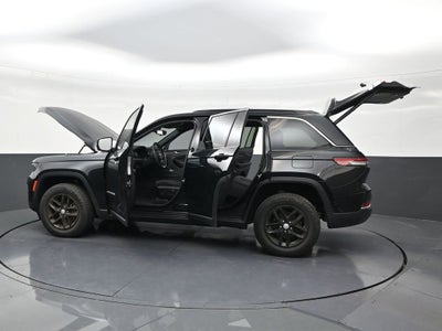 2024 Jeep Grand Cherokee Laredo X 4x4