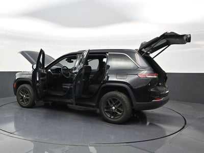 2024 Jeep Grand Cherokee Laredo X 4x4