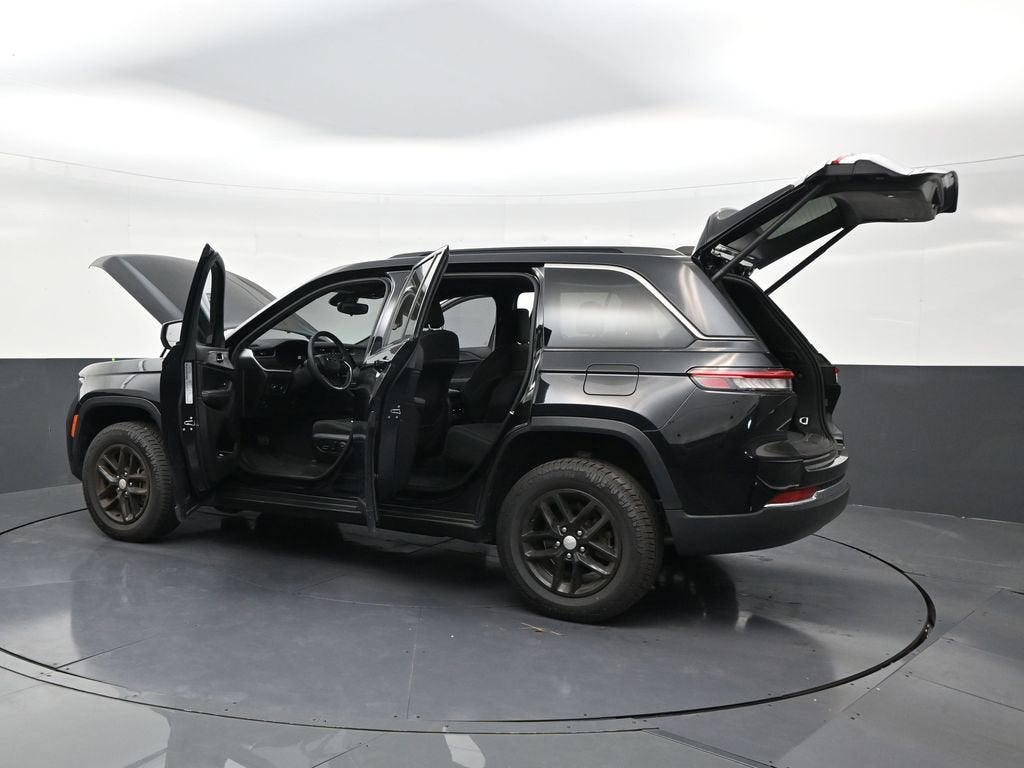 2024 Jeep Grand Cherokee Laredo X 4x4