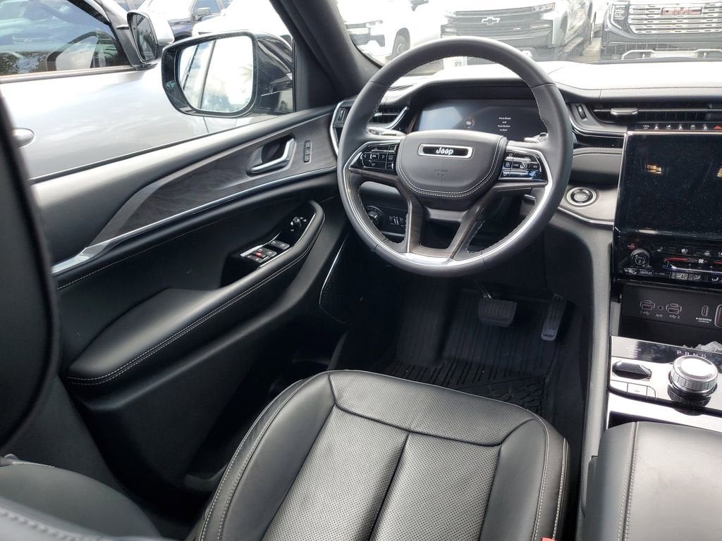 2023 Jeep Grand Cherokee Overland