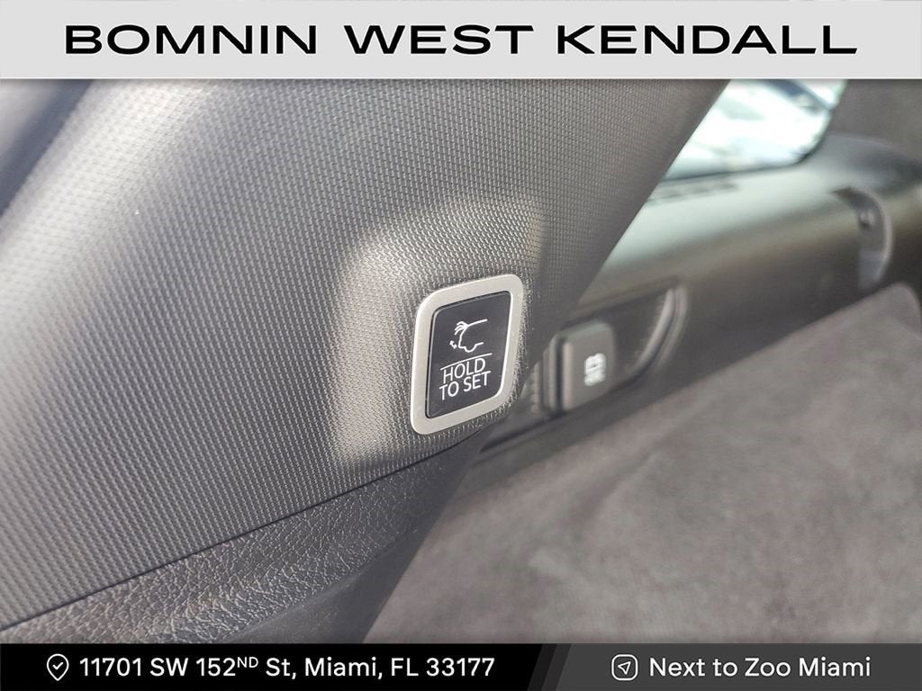 2023 Jeep Grand Cherokee Summit Reserve