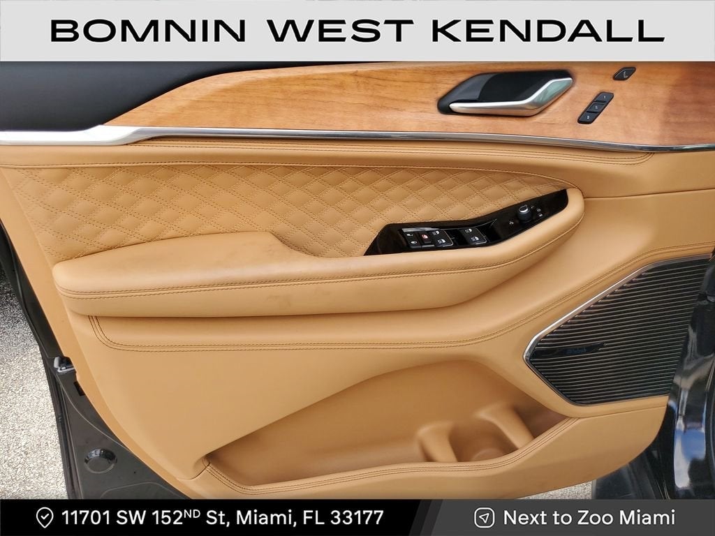 2023 Jeep Grand Cherokee Summit Reserve