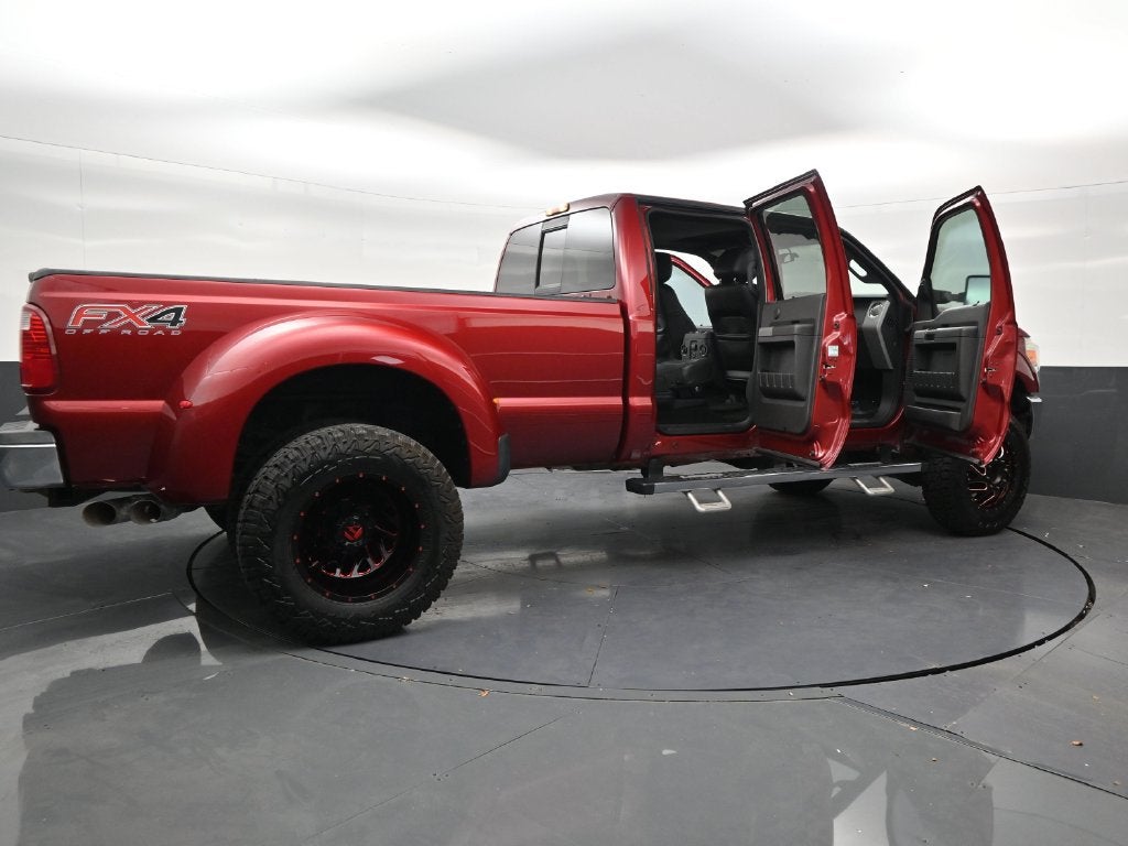 2015 Ford Super Duty F-350 DRW Lariat