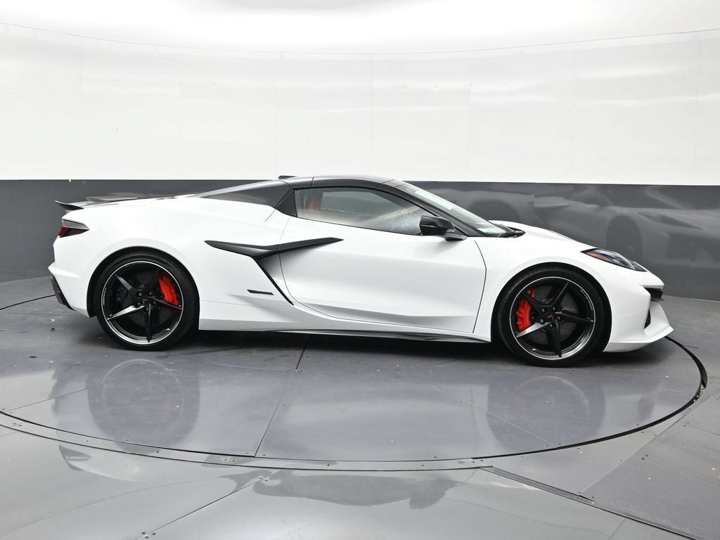 2025 Chevrolet Corvette E-Ray 1LZ