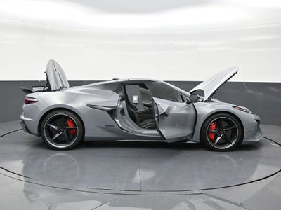 2025 Chevrolet Corvette E-Ray 2LZ